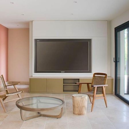 Villa Des Jacinthes Tarascon Buitenkant foto