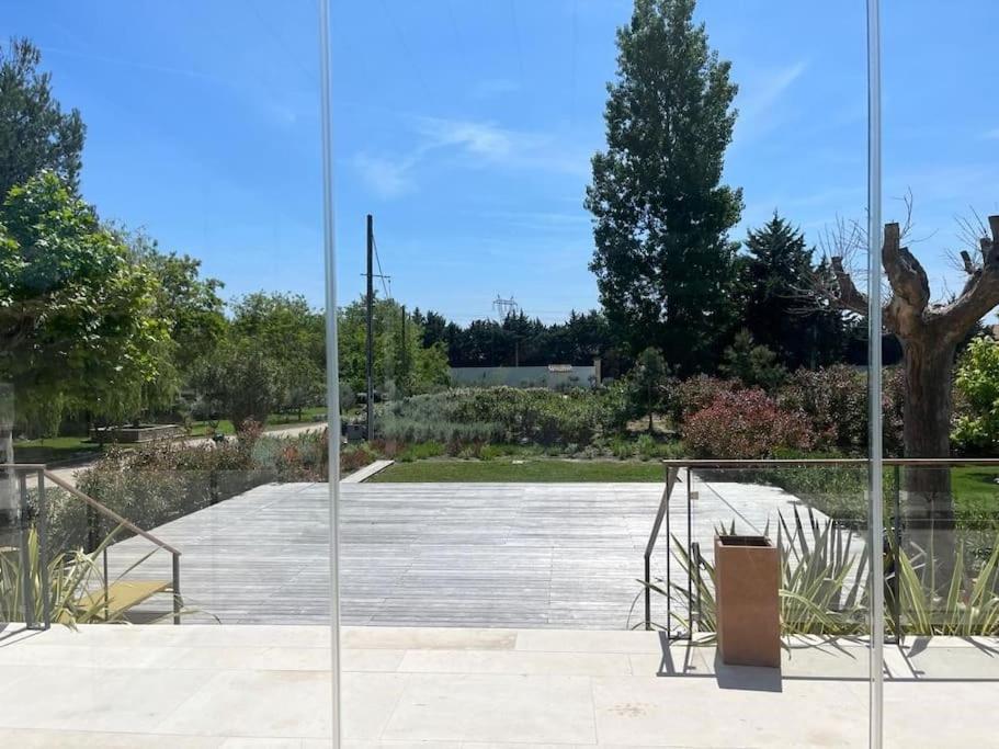 Villa Des Jacinthes Tarascon Buitenkant foto