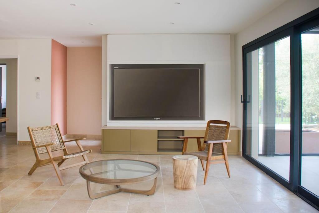 Villa Des Jacinthes Tarascon Buitenkant foto