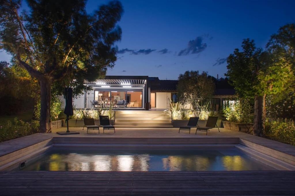Villa Des Jacinthes Tarascon Buitenkant foto