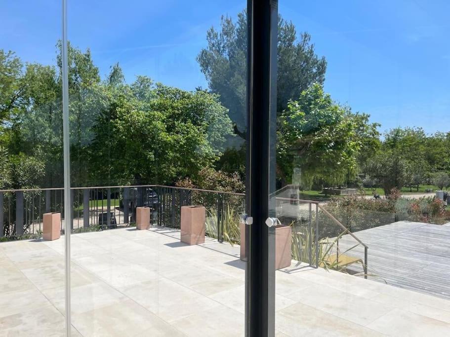 Villa Des Jacinthes Tarascon Buitenkant foto