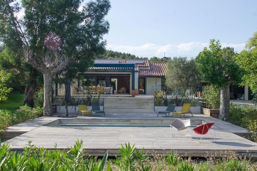 Villa Des Jacinthes Tarascon Buitenkant foto